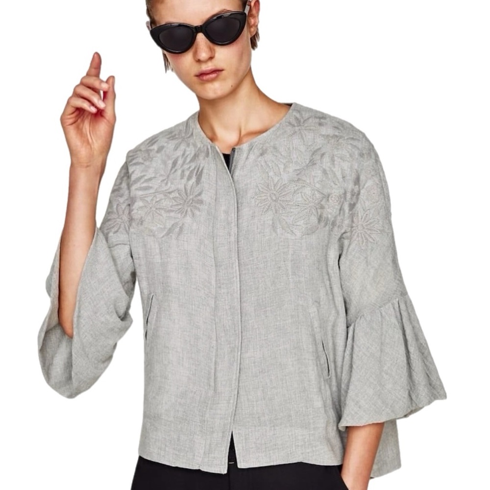 Zara Basic Women’s Collarless Cropped Heather Grey Embroidered Coat, Size XS